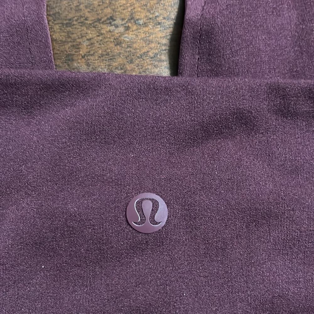 Lululemon Reveal Crop (Stripes 17")
Dark Adobe - Picture 6 of 8